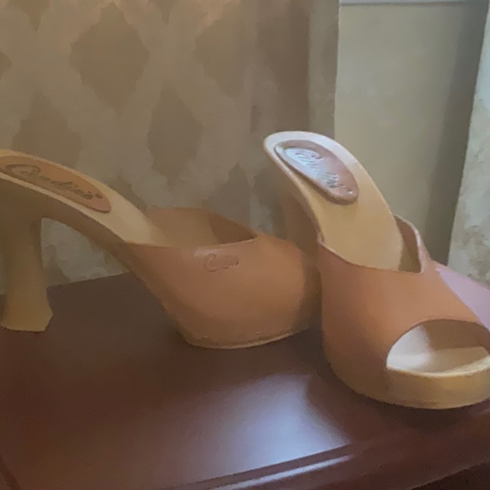 Candie's Tan Mules with Platform Sole and Slip-On Style
